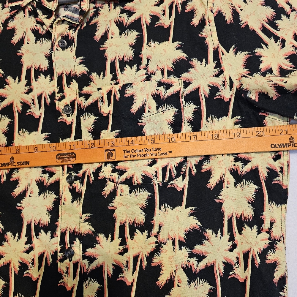American Eagle Men's Black and Yellow Palm Tree Shirt Size M  NWOT - Picture 7 of 9